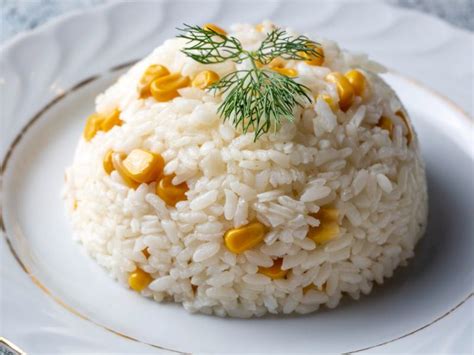 konserve mısırlı pirinç pilavı